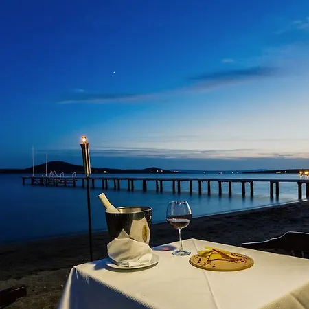 Cunda Готель Айвалик