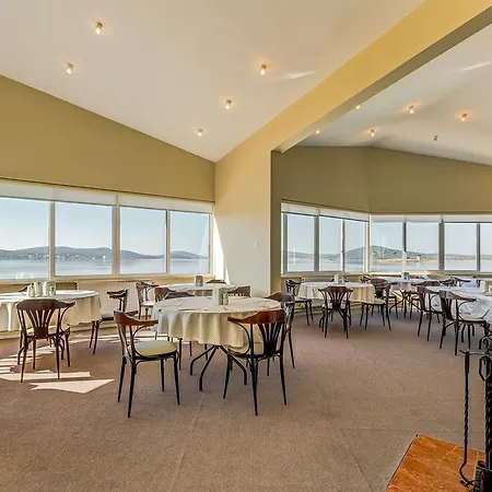 Готель Cunda 2*