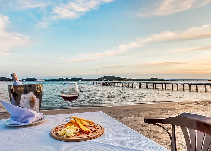 Hotell Cunda Hotel 2*