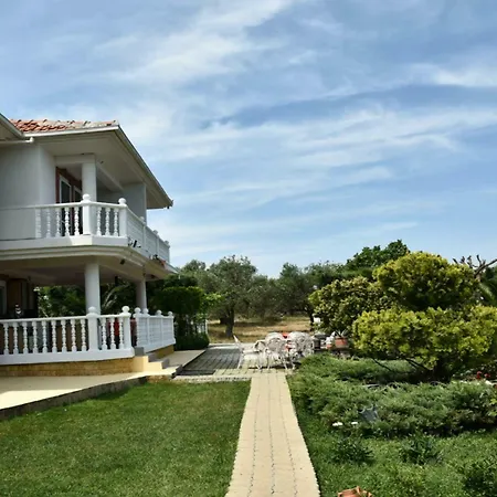 فندق Cunda 2*
